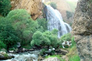 trachkan-waterfall-armenia